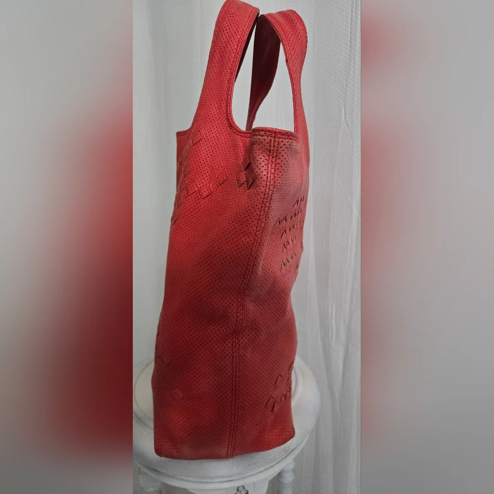 GUC Bottega Veneta Red Intrecciato Top Handle Bag - Picture 7 of 16